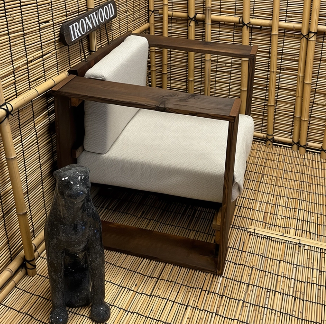 Throne - Imagen 2